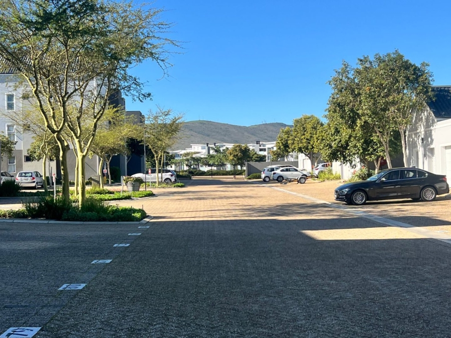 2 Bedroom Property for Sale in Burgundy Estate Western Cape